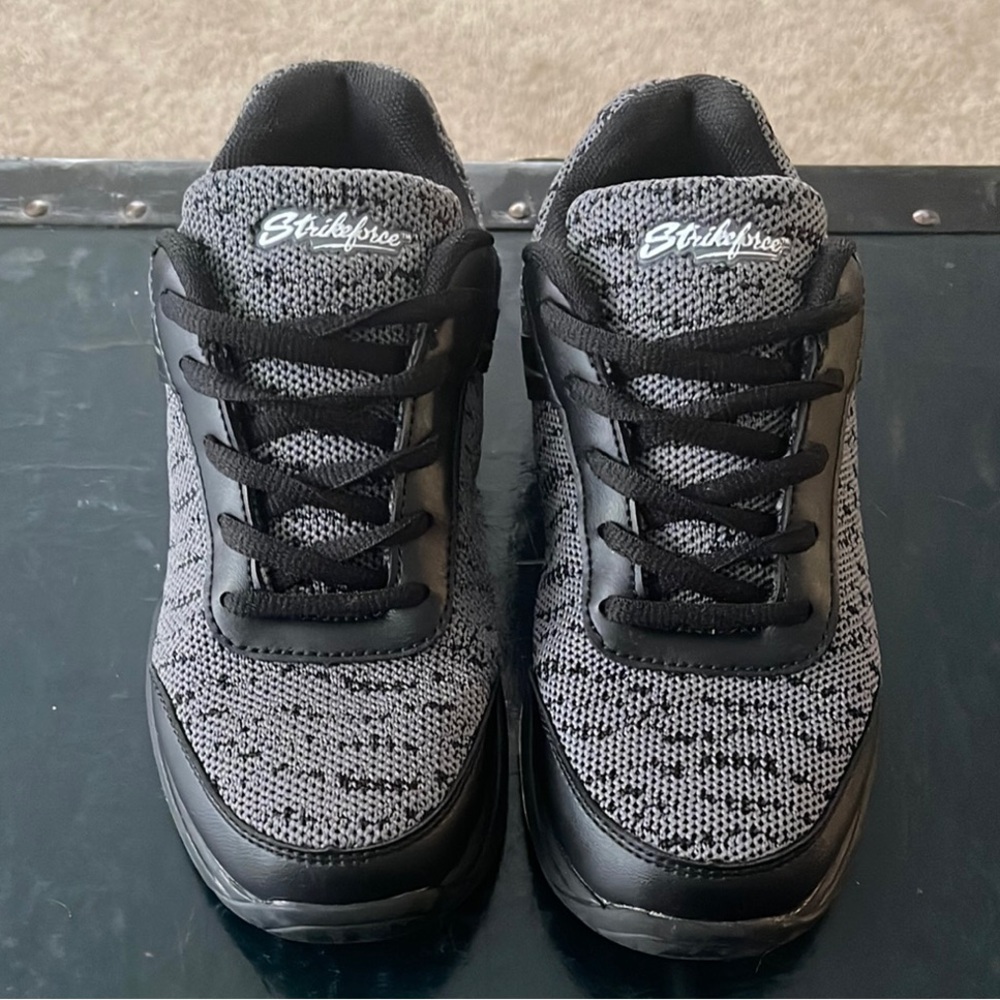 Strikeforce Black and Gray Bowling Shoes
